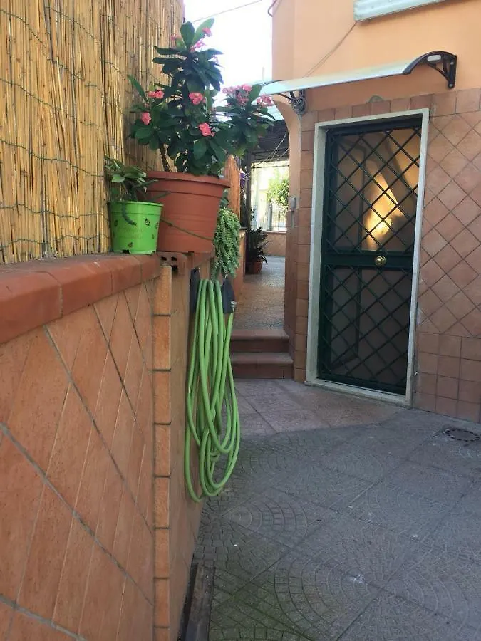 Dea House Airport Apartamento Nápoles Italia
